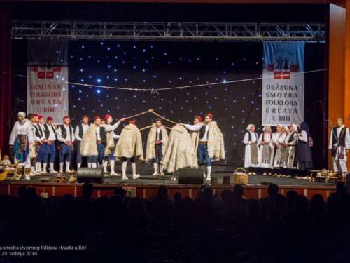 FOTO: Državna smotra izvornog folklora Hrvata u BiH