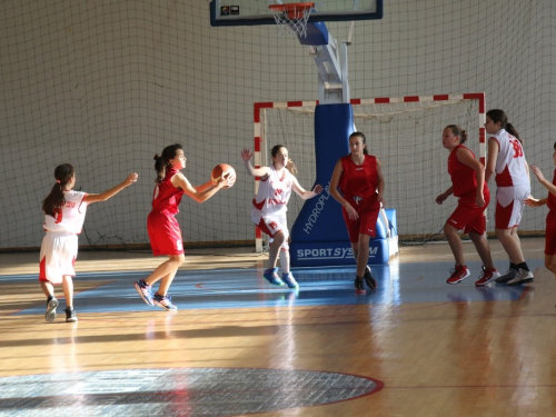 FOTO: Mlade Dubrovčanke osvojile turnir u Rami