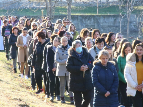 FOTO: Put križa kroz fratarski gaj na Šćitu