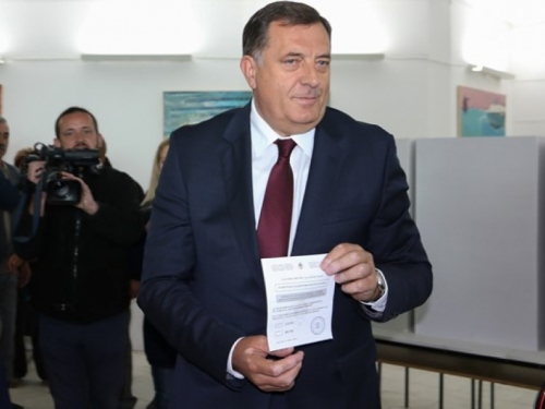 Dodik ide u izolaciju, Bosna i Hercegovina brže u Europu