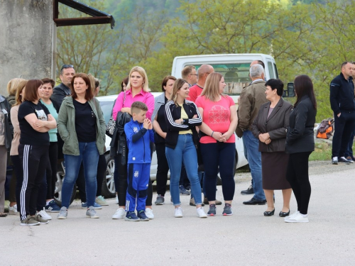 FOTO: Na Ustirami svečano otkriven spomenik poginulim i nestalim braniteljima