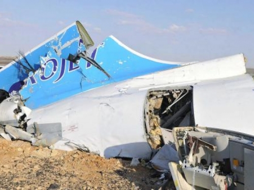 Medvedev: Moguće da je teroristički čin uzrok pada aviona iznad Sinaja