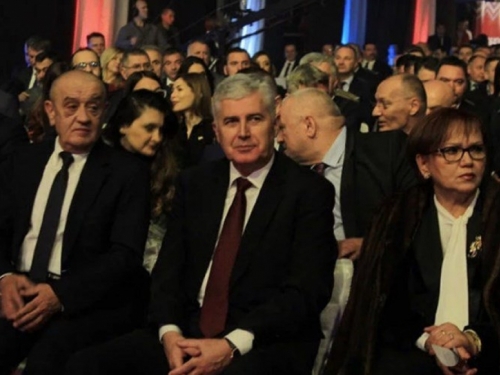 Dodik: Hvala Čoviću, i mi ćemo doći na hrvatske praznike