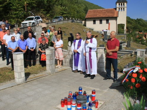 FOTO: Obilježena 22. obljetnica stradanja Hrvata na Hudutskom