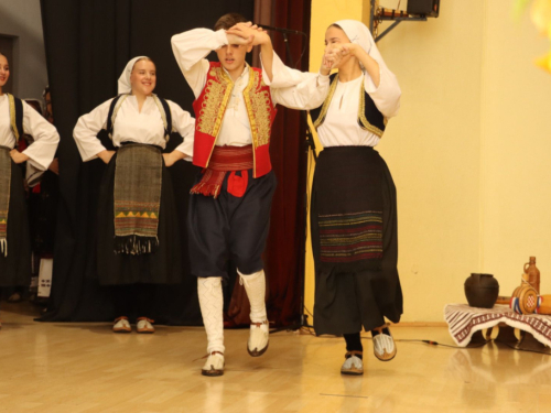 FOTO: Večer folklora u Prozoru: HKUD-ovi ''Rama'' i ''fra Petar Bakula'' oduševili publiku