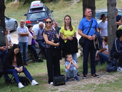 FOTO/VIDEO: Na Vranu služena sv. misa za poginule duvandžije