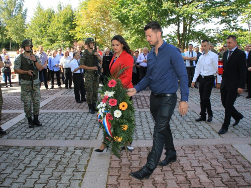 FOTO/VIDEO: Na Uzdolu obilježena 22. obljetnica stravičnog pokolja nad Hrvatima