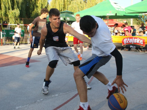 FOTO: Počeo turnir u uličnoj košarci ''Streetball Rama 2017.''