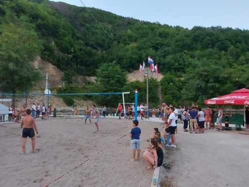 FOTO: Izvješće s manifestacije ''Ljeto u Gračacu''