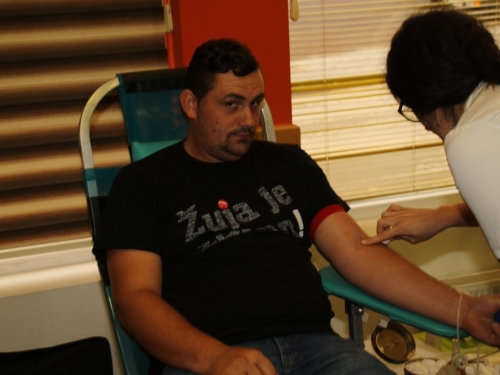 FOTO: Mladež HDZ BiH Rama u akciji darivanja krvi