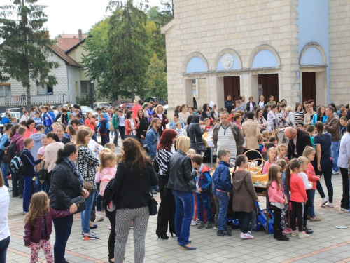 FOTO: Dani kruha i zahvalnosti za plodove zemlje u OŠ Marka Marulića Prozor