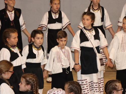 FOTO/VIDEO: Škola folklora u Prozoru koncertom predstavila svoj rad