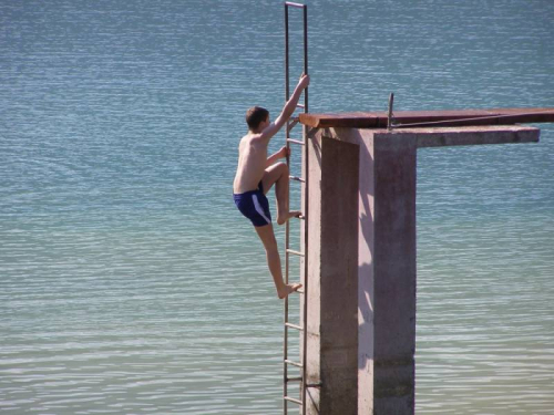 FOTO: U Ripcima održan turnir u odbojci na pijesku