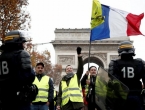 Veliki neredi u Parizu zbog veće cijene goriva
