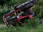 Tragedija u Požegi: Otac i sin poginuli u prevrtanju traktora
