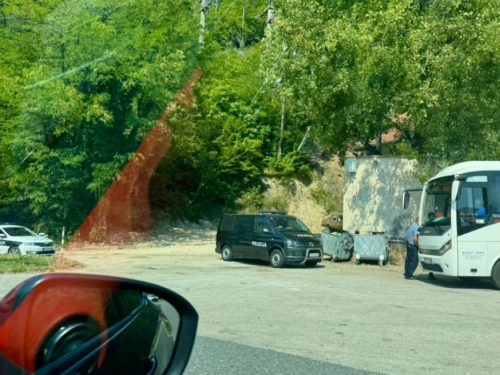 Jablanica: Policija zaustavlja i kontrolira kombije i autobuse