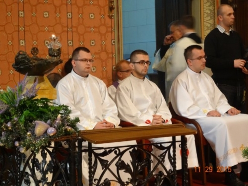 Kardinal Puljić zaredio petoricu svećeničkih kandidata za đakone, dvojicu iz Rame