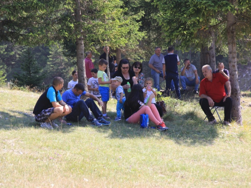 FOTO: Na Vran planini služena misa za poginule duvandžije