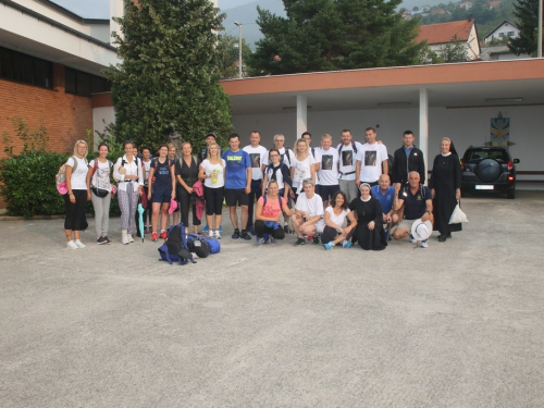 FOTO: Ramski hodočasnici krenuli jutros pješice u Sinj