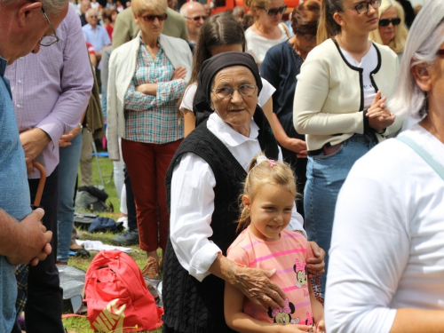 FOTO/VIDEO: Tisuće vjernika na Kedžari proslavilo Divin dan