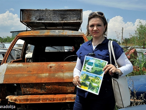 Zaprosio je, a nakon što ga je odbila, zapalio joj automobil