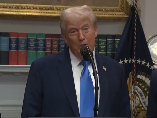 Trump tvrdi da paracetamol u trudnoći može izazvati autizam