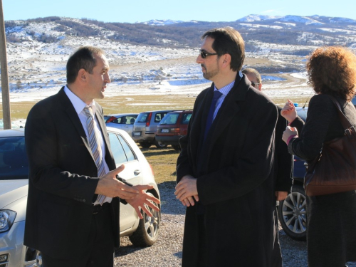 FOTO: Predsjednik FBiH Marinko Čavara boravio u Rami i na farmi Smiljanić