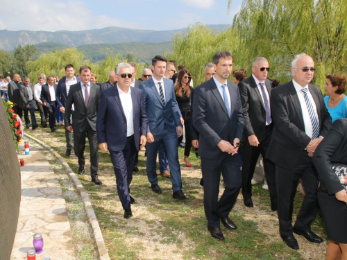 FOTO/VIDEO: Mala Gospa Rama-Šćit 2016.