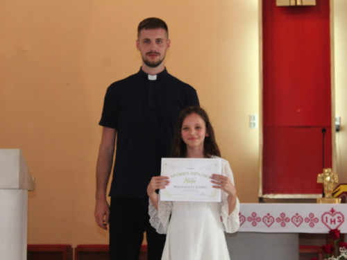FOTO: U Prozoru održan 18. festival duhovne glazbe ''Djeca pjevaju Isusu''