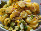 Lagani ljetni obrok: Salata od crvenog krumpira