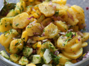 Lagani ljetni obrok: Salata od crvenog krumpira