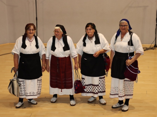 FOTO/VIDEO: Škola folklora u Prozoru koncertom predstavila svoj rad