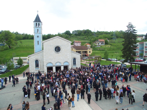 FOTO/VIDEO: Matura 2016. - Defile mladosti i ljepote na ulicama Prozora