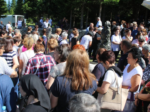 FOTO/VIDEO: Tisuće vjernika na Kedžari proslavilo Divin dan