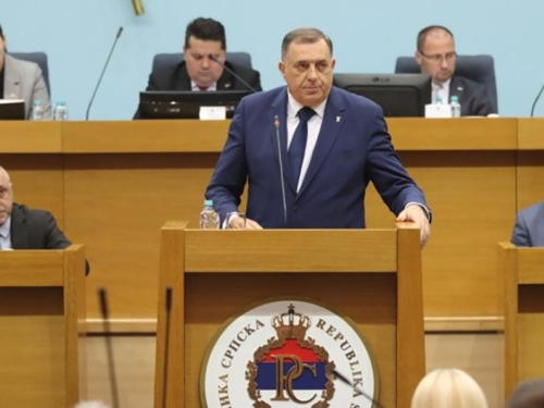 Dodik: Nitko ne proglašava secesiju