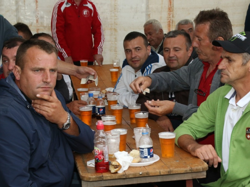 FOTO: Ekipa 'Caffe Grand' osvojila malonogometni turnir u Rumbocima