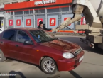 Bijesni suprug ženi do vrha ispunio automobil betonom