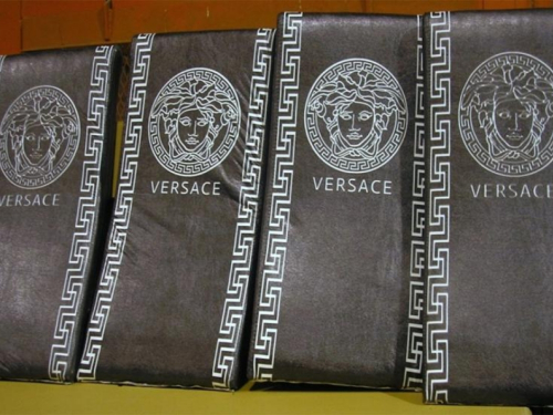 Pokušao preko granice sa 'originalnim' Versace namještajem