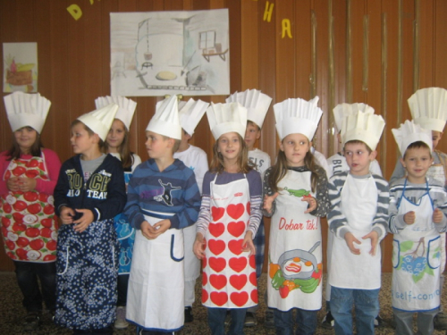 FOTO: Dani kruha u OŠ Ivan Mažuranić Gračac