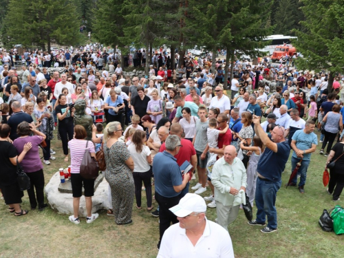 FOTO/VIDEO: Tisuće vjernika na Kedžari proslavilo Divin dan