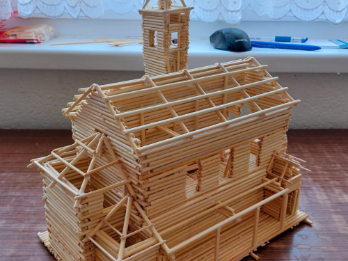 Ivan Zelenika: Profesor svestranih talenata – od kineziologije do unikatne pirografije