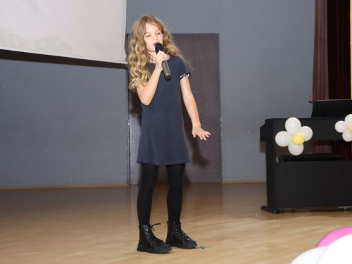 FOTO: Ines Markešić i Magdalena Zadro pobjednice dječjeg festivala ''Mala Rama 2024.''