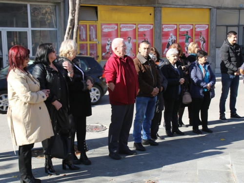 FOTO: Povodom Svih svetih u Prozoru zapaljene svijeće za poginule i preminule branitelje