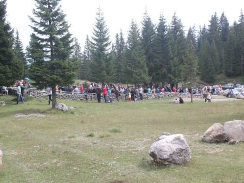 FOTO: Na Vranu služena sv. misa za poginule duvandžije