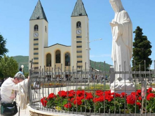 "Papa Franjo otvorio velika vrata za Međugorje"