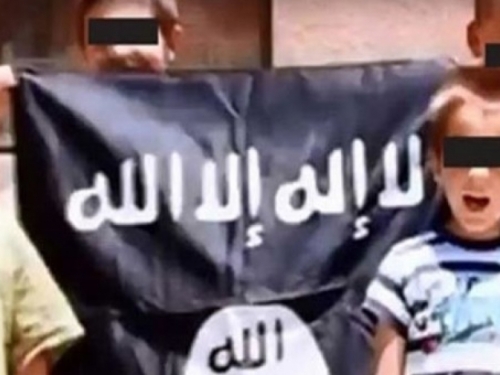Dječak pobjegao od ISIL-a: Rekli im da moraju ubiti svoje roditelje