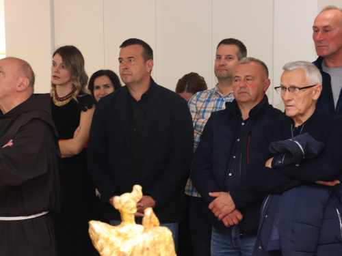 FOTO: Svečano otvorena Galerija Franjevačkog samostana Rama Šćit