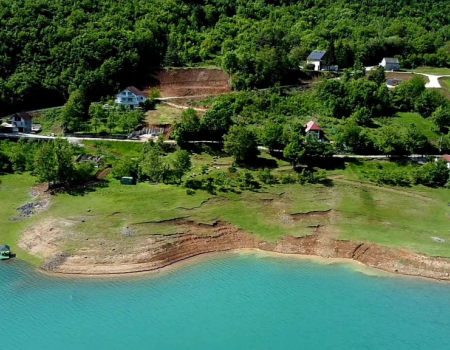 OGLAS: Prodaje se zemljište uz Ramsko jezero