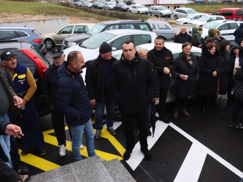 FOTO/VIDEO: Svečano otvoren prodajni centar Baković u Ripcima