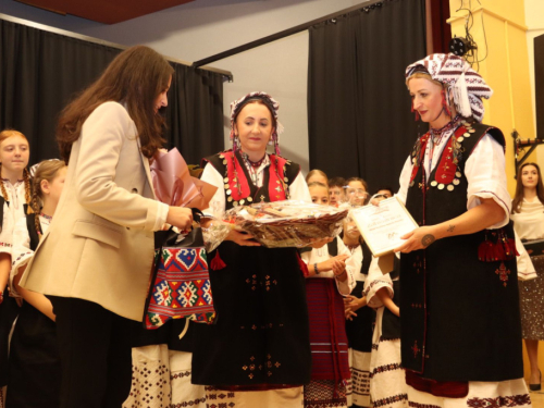 FOTO: Večer folklora u Prozoru: HKUD-ovi ''Rama'' i ''fra Petar Bakula'' oduševili publiku